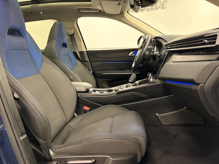 Vehicle Image 33