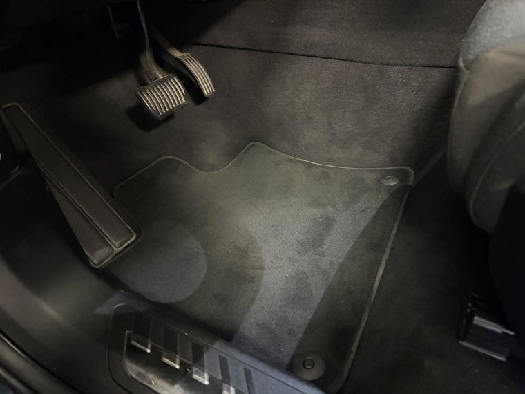 Vehicle Image 43
