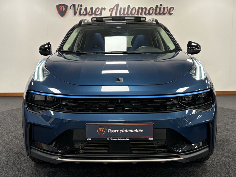 Vehicle Image 8