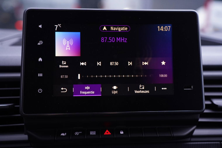 Vehicle Image 35