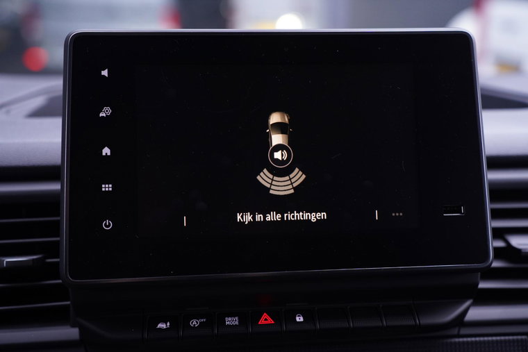 Vehicle Image 36