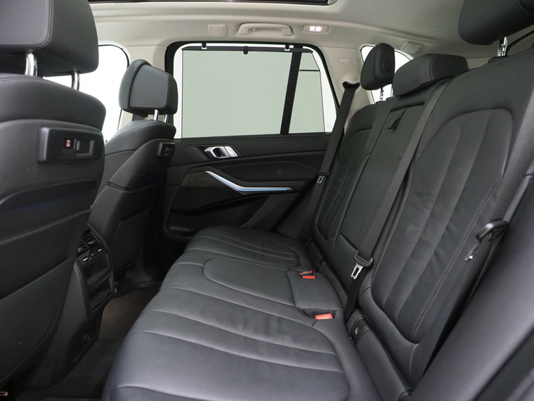 Vehicle Image 40