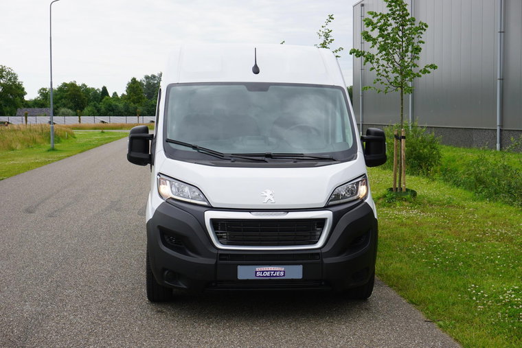 Vehicle Image 34