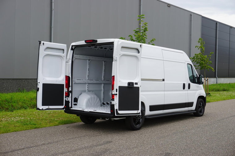 Vehicle Image 37