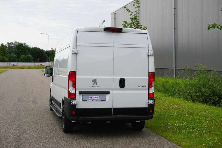 Vehicle Image 47