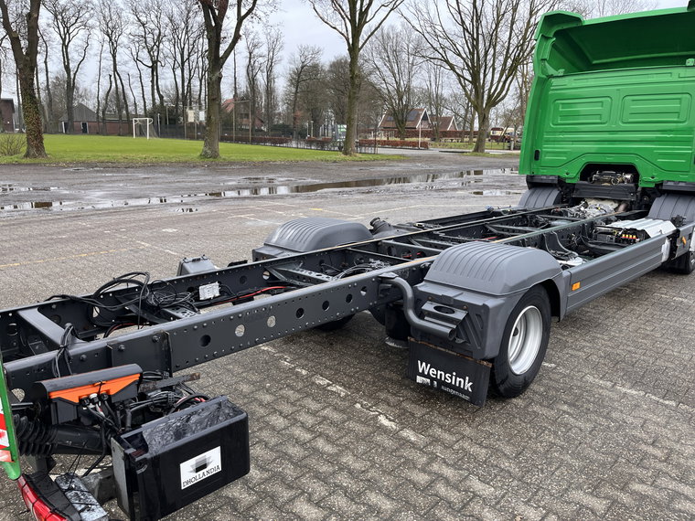Vehicle Image 26