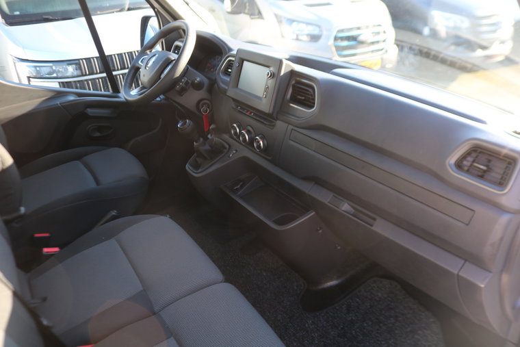 Vehicle Image 35