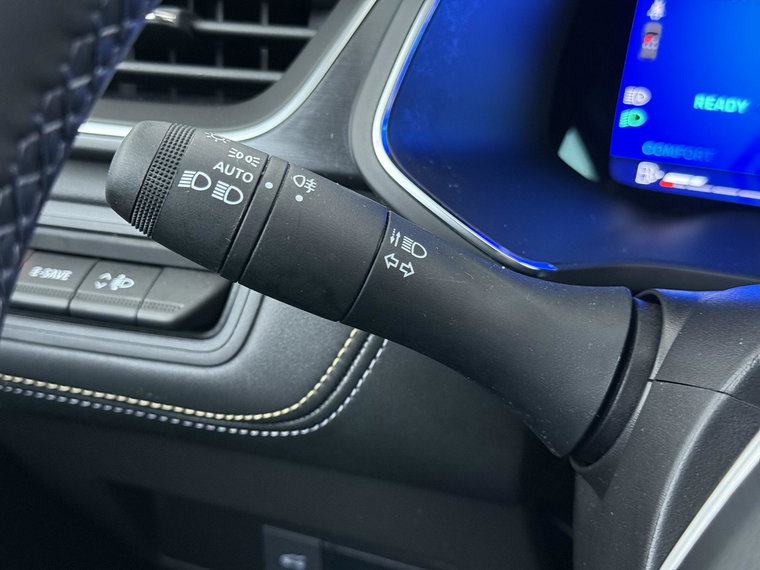 Vehicle Image 28