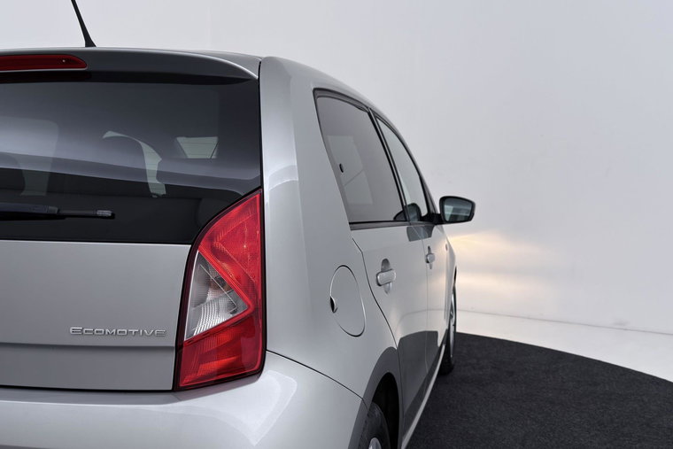 Vehicle Image 35