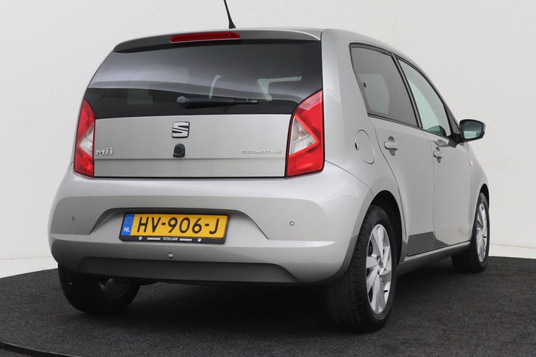 Vehicle Image 10