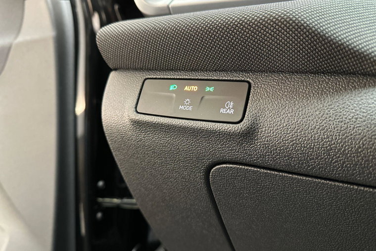 Vehicle Image 17