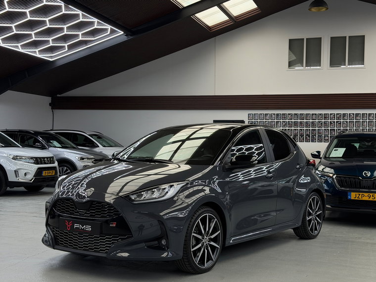 Vehicle Image 11