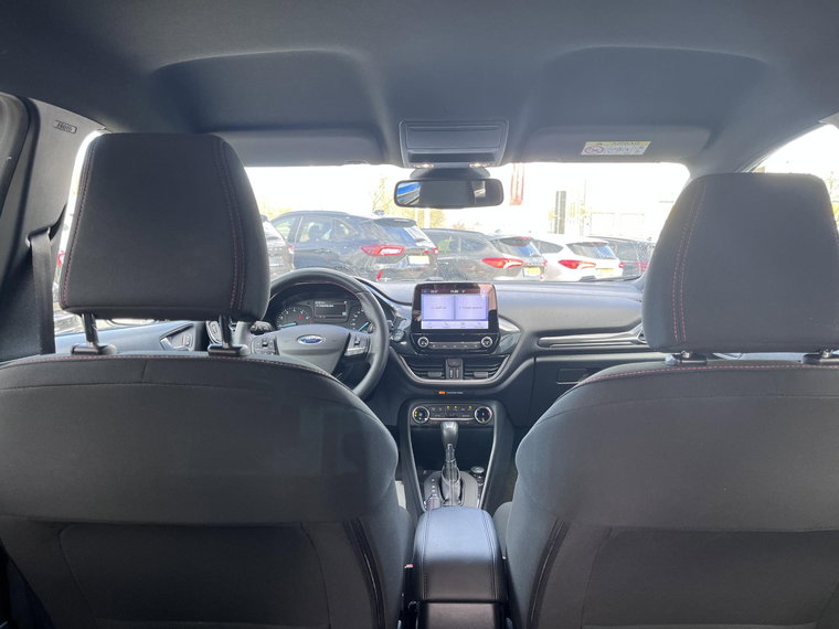 Vehicle Image 18
