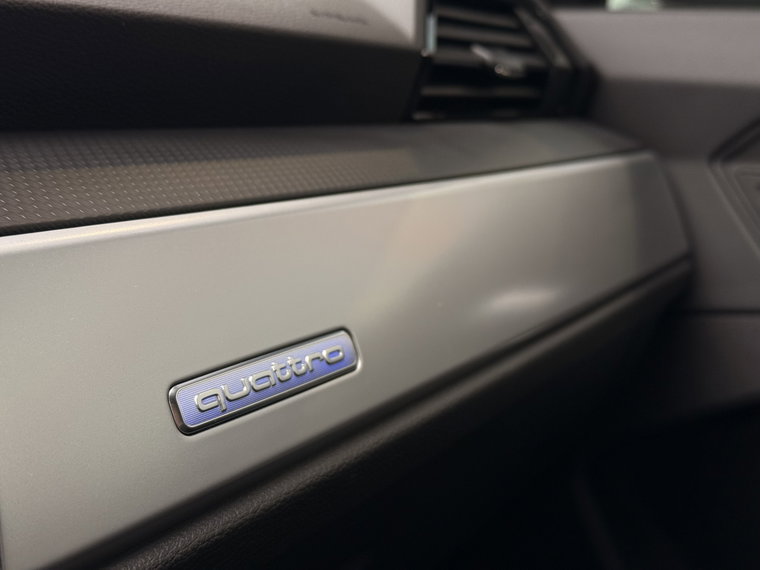Vehicle Image 39
