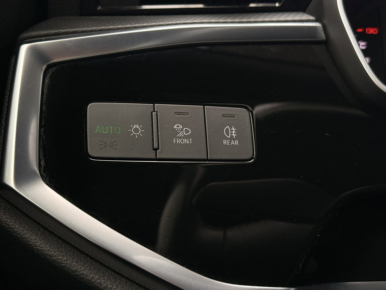 Vehicle Image 40