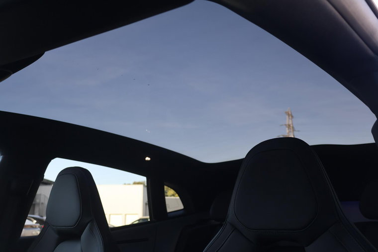Vehicle Image 24