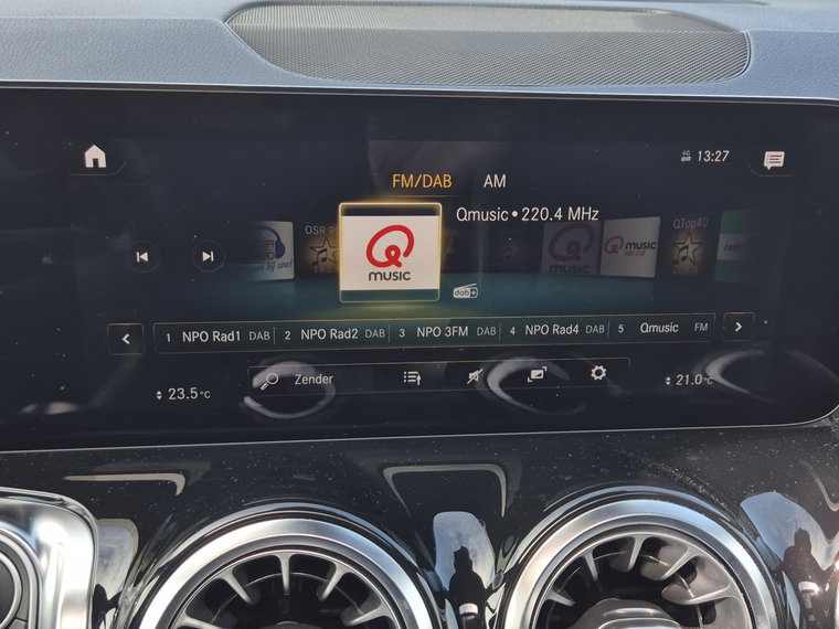 Vehicle Image 26