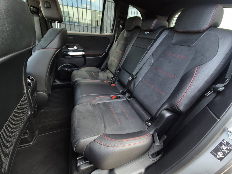 Vehicle Image 37