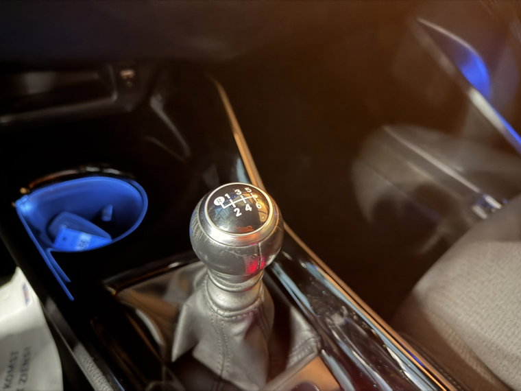 Vehicle Image 35