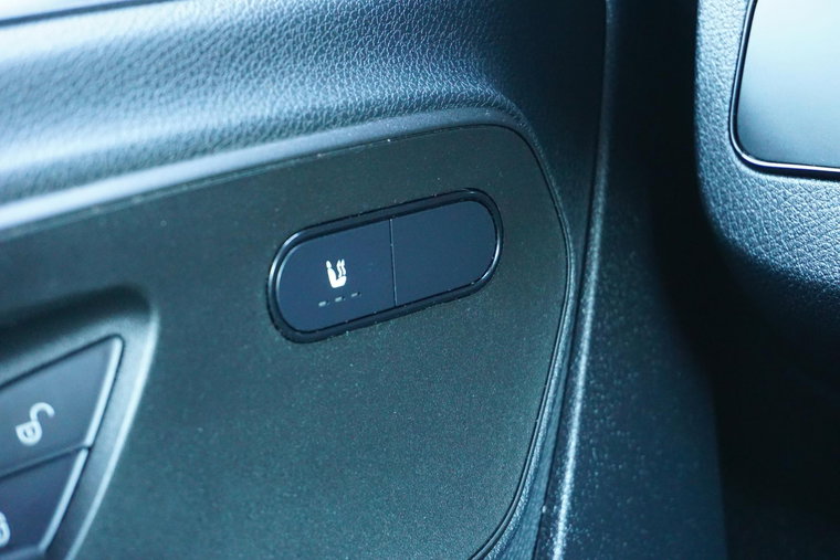 Vehicle Image 23