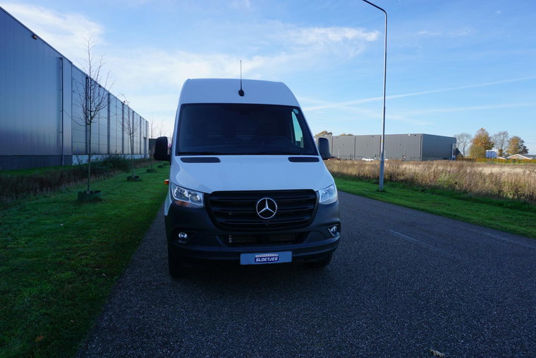 Vehicle Image 45
