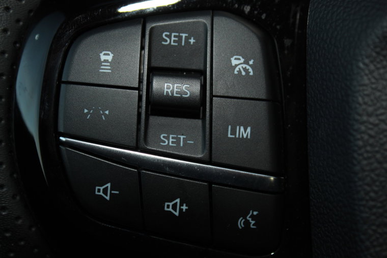 Vehicle Image 13