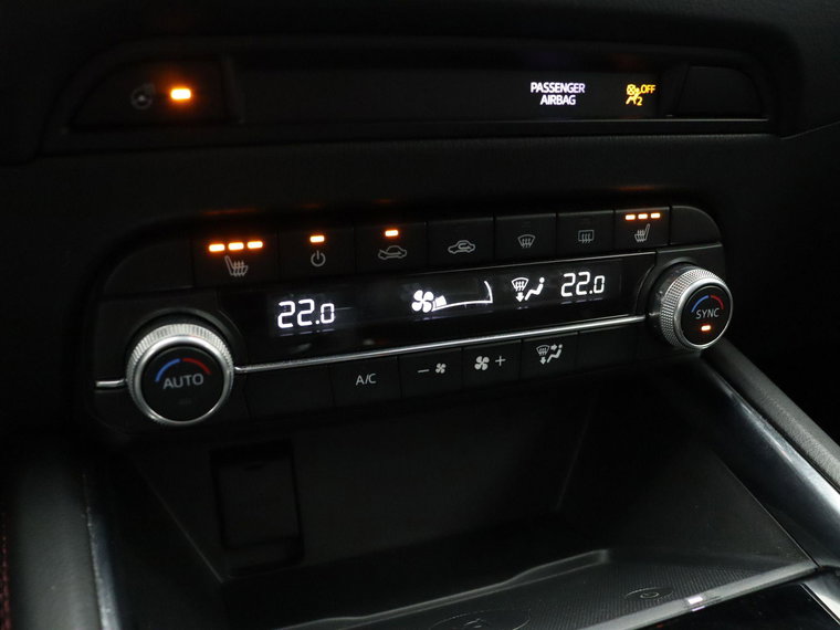 Vehicle Image 32