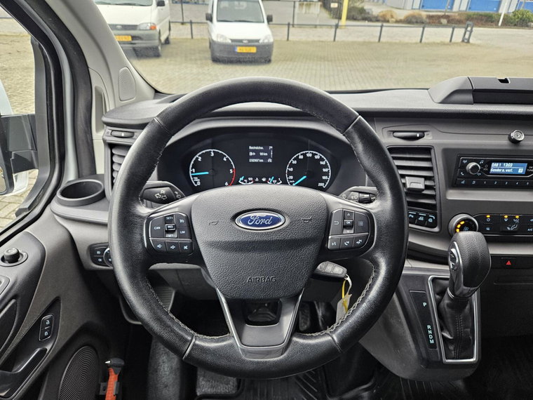 Vehicle Image 24
