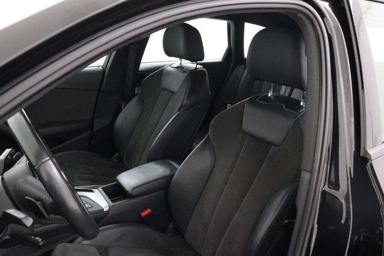 Vehicle Image 16