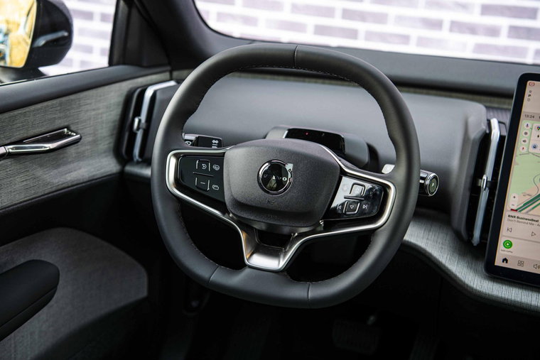 Vehicle Image 19