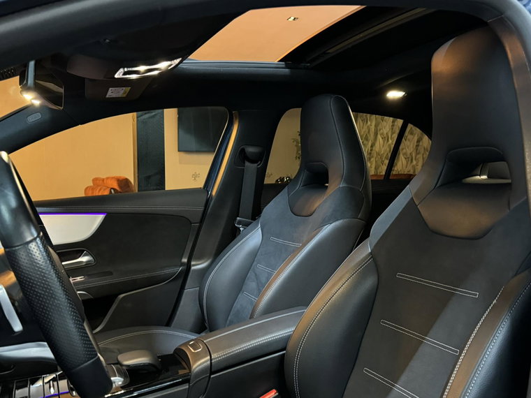 Vehicle Image 35