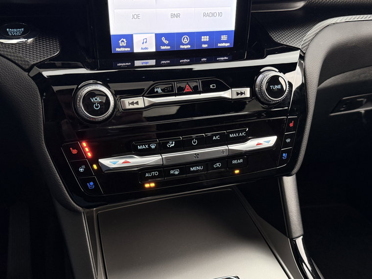 Vehicle Image 39