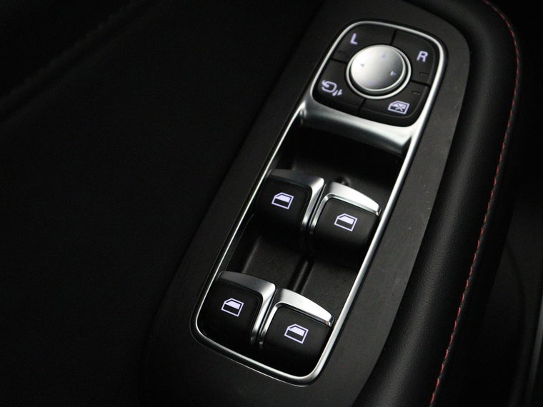 Vehicle Image 33
