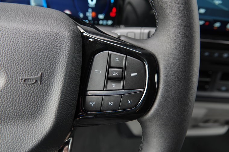 Vehicle Image 26