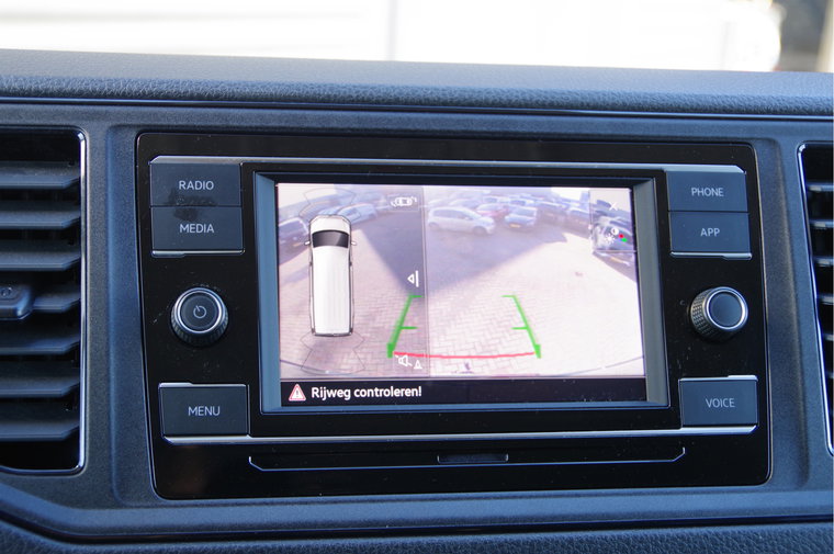 Vehicle Image 16