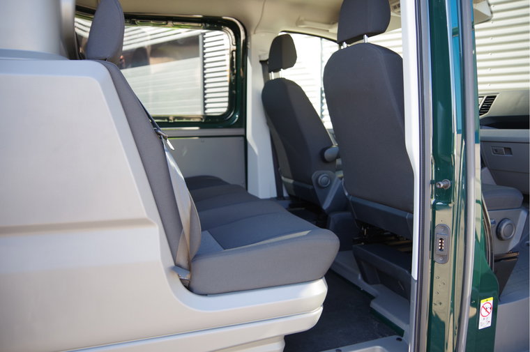Vehicle Image 9