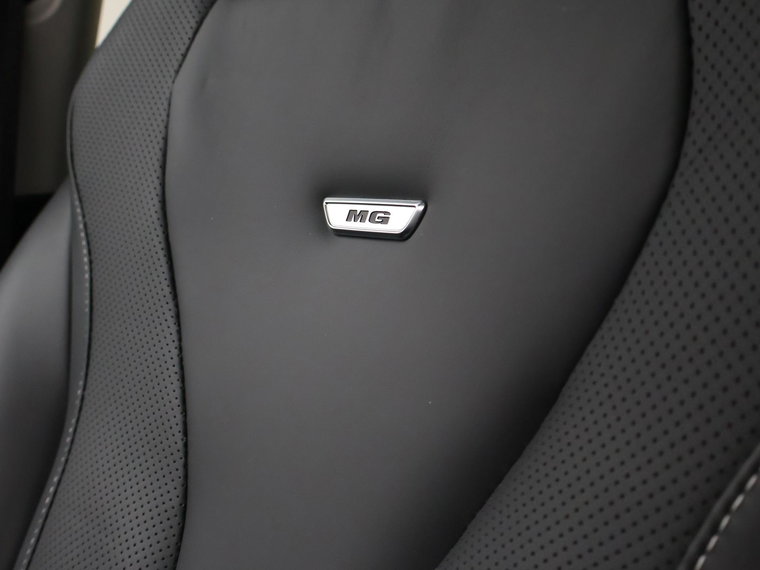 Vehicle Image 38