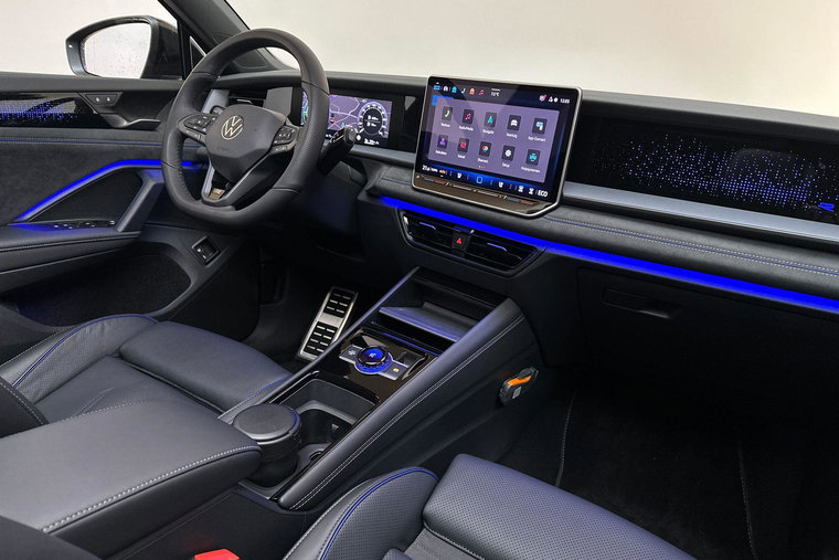 Vehicle Image 16