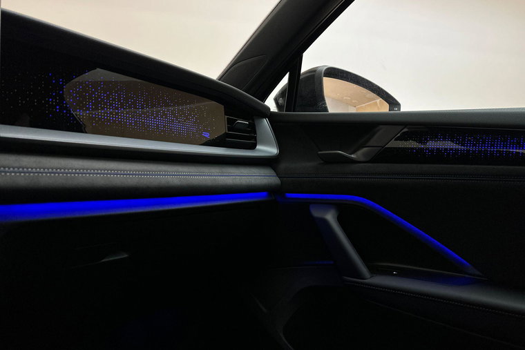 Vehicle Image 26