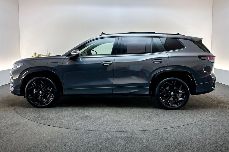 Vehicle Image 7