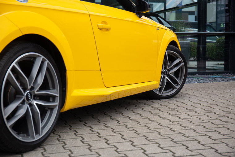 Vehicle Image 6