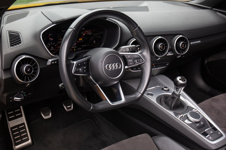 Vehicle Image 8