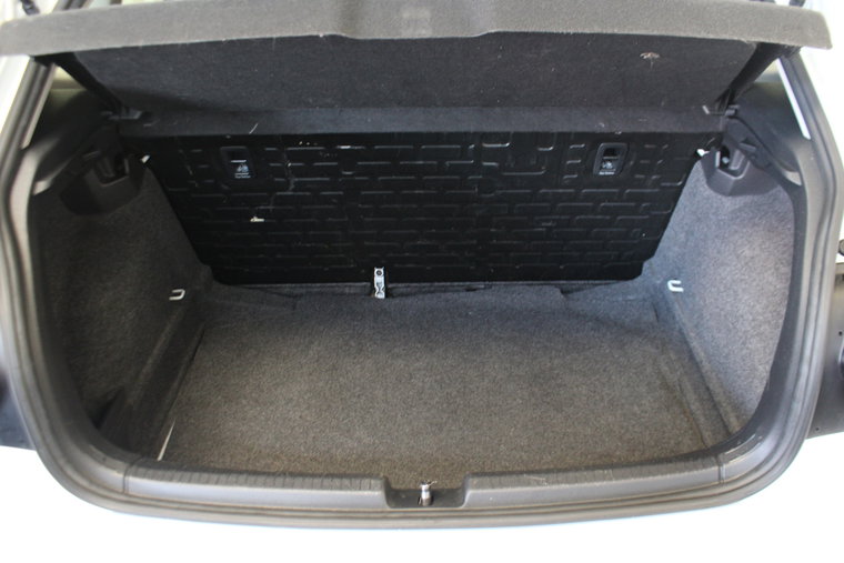 Vehicle Image 17