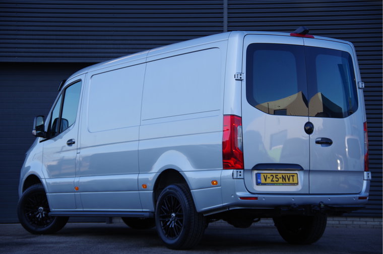 Vehicle Image 31