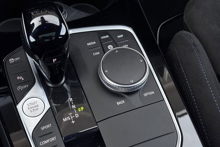 Vehicle Image 38
