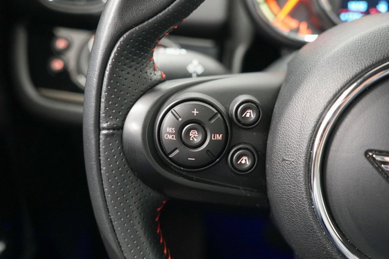 Vehicle Image 40