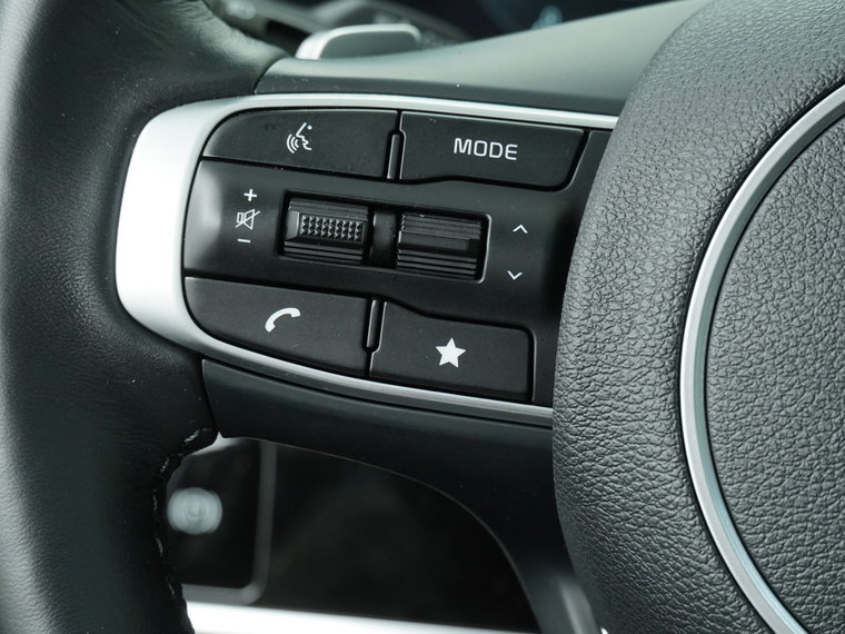Vehicle Image 24