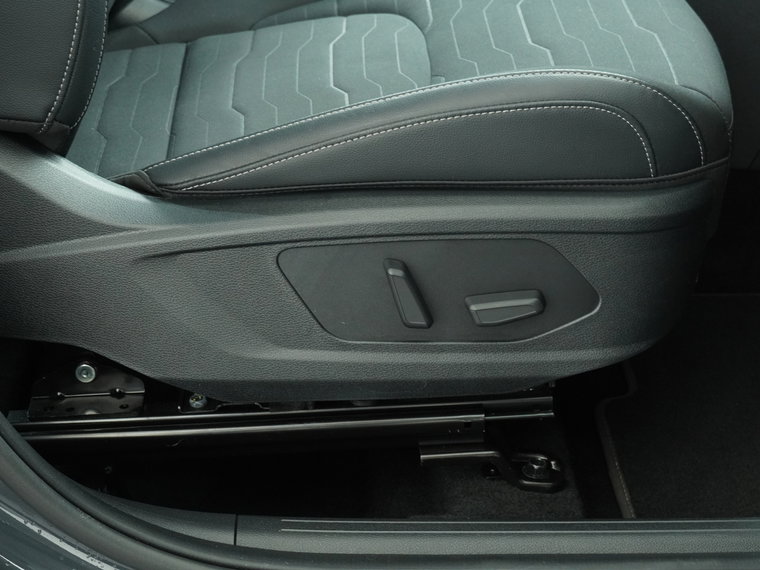 Vehicle Image 41
