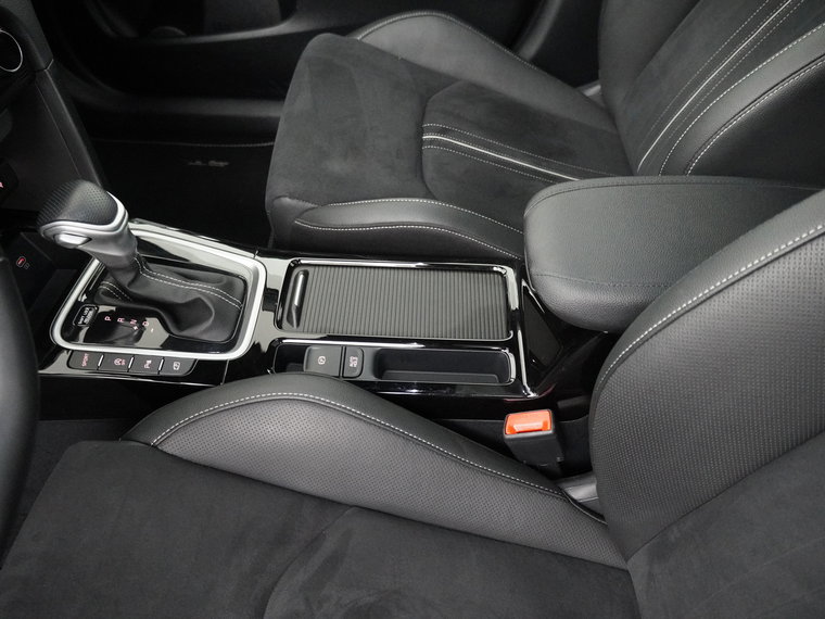 Vehicle Image 33