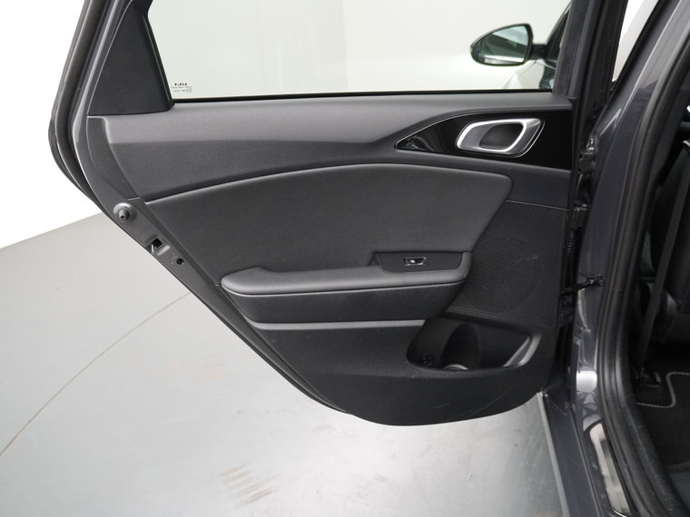 Vehicle Image 36